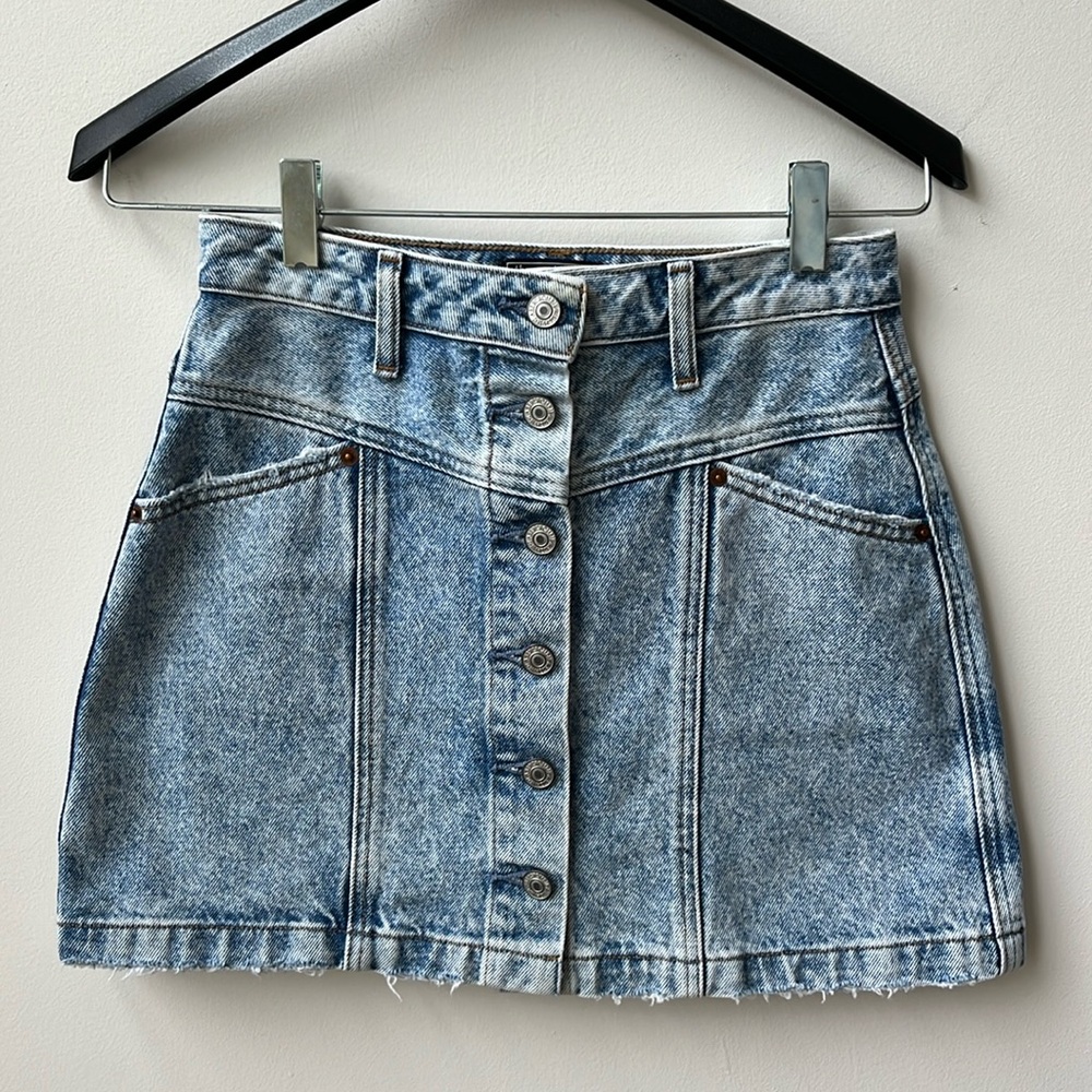Abercrombie & Fitch A&F natural rise denim skirt size 25